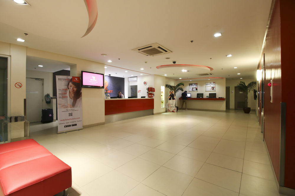 Red Planet Makati Avenue Manila Hotell Makati City Exteriör bild