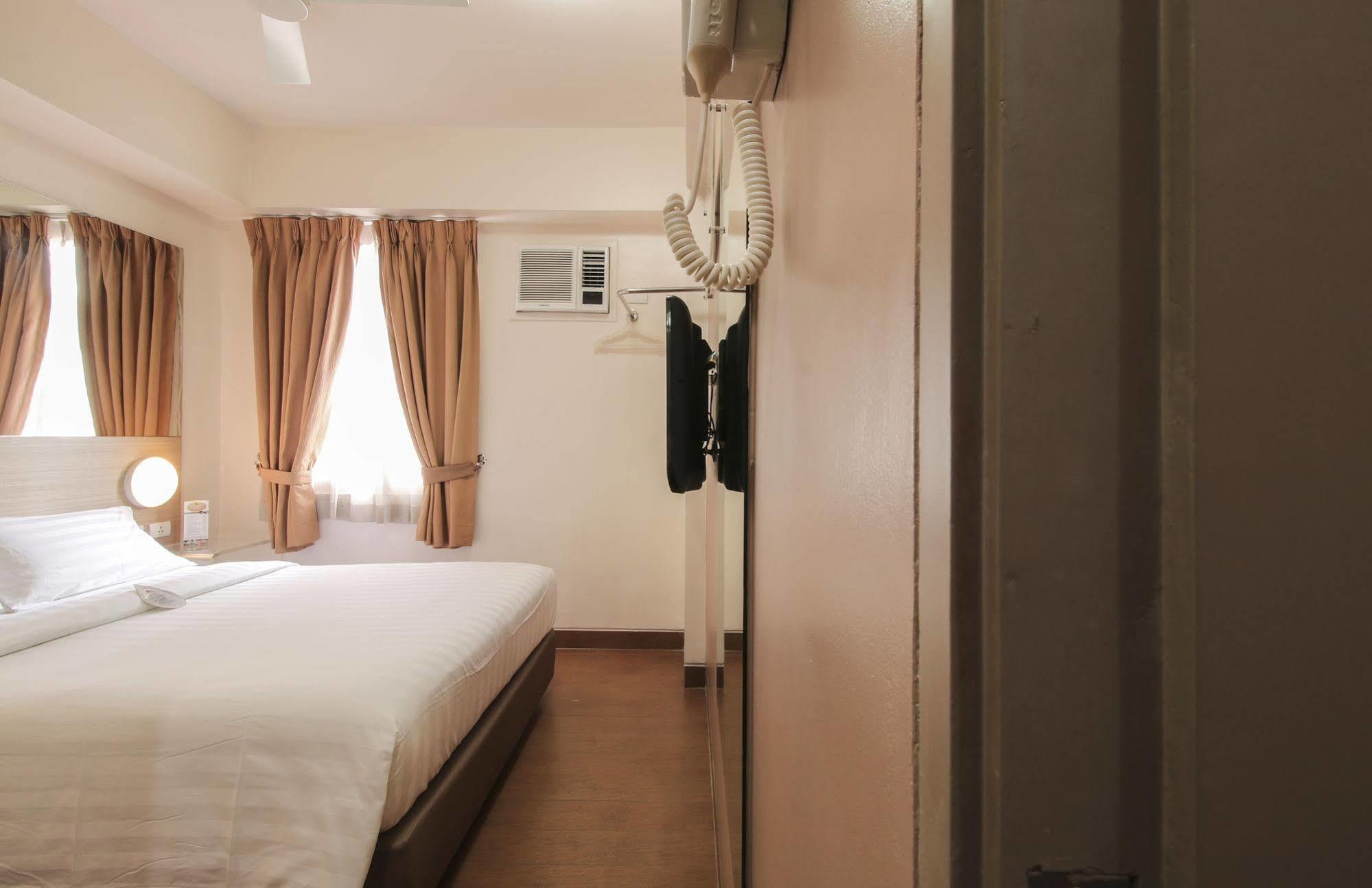 Red Planet Makati Avenue Manila Hotell Makati City Exteriör bild